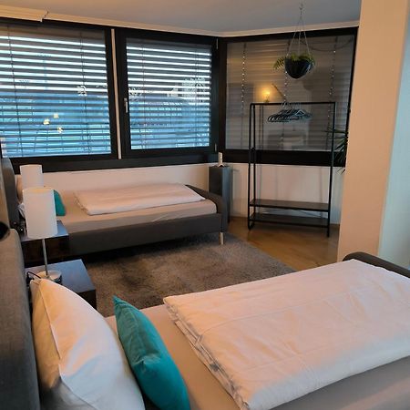 Im Herzen Von Wiesdorf- Blick Auf Das Bayer-Kreuz -Appartement Mit 2 Schlafzimmern-Fuer 3 Personen -Zentral Gelegen - Friedrich Ebert Platz 5A , 4Te Etage - Dachterrasse Und Sauna - Kaution Pflicht - Leverkusen Exterior foto