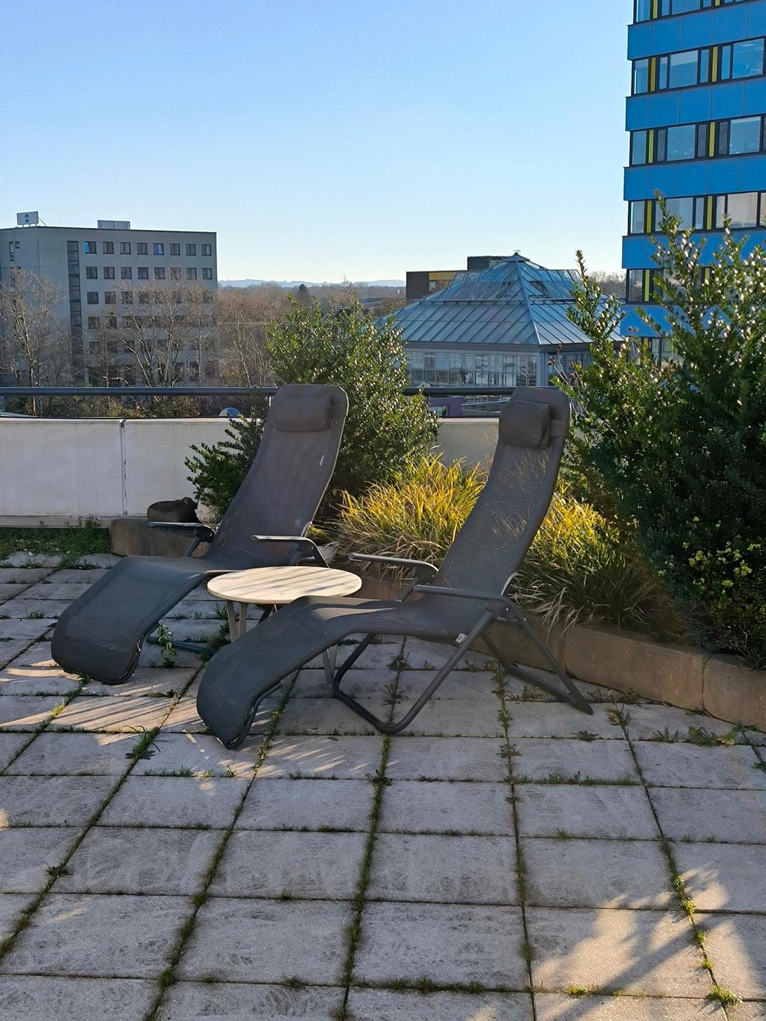 Im Herzen Von Wiesdorf- Blick Auf Das Bayer-Kreuz -Appartement Mit 2 Schlafzimmern-Fuer 3 Personen -Zentral Gelegen - Friedrich Ebert Platz 5A , 4Te Etage - Dachterrasse Und Sauna - Kaution Pflicht - Leverkusen Exterior foto